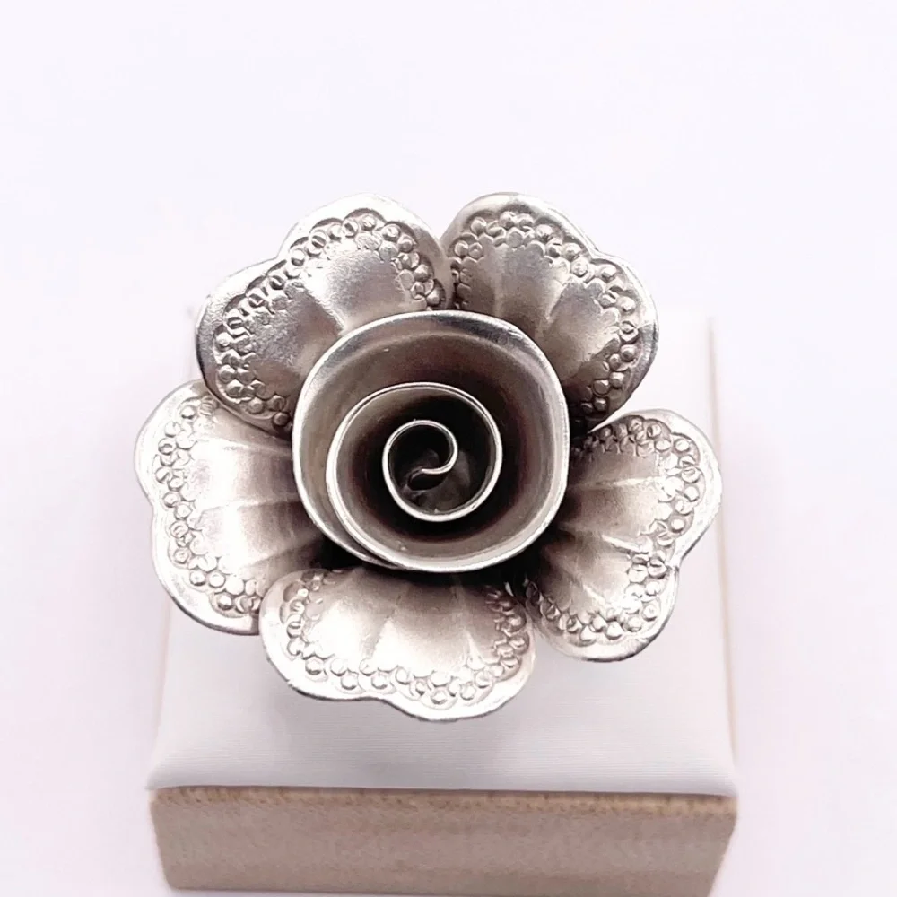 Size 6.5 Vintage 3D Flower 925 Sterling Silver Ring - Picture 2 of 8